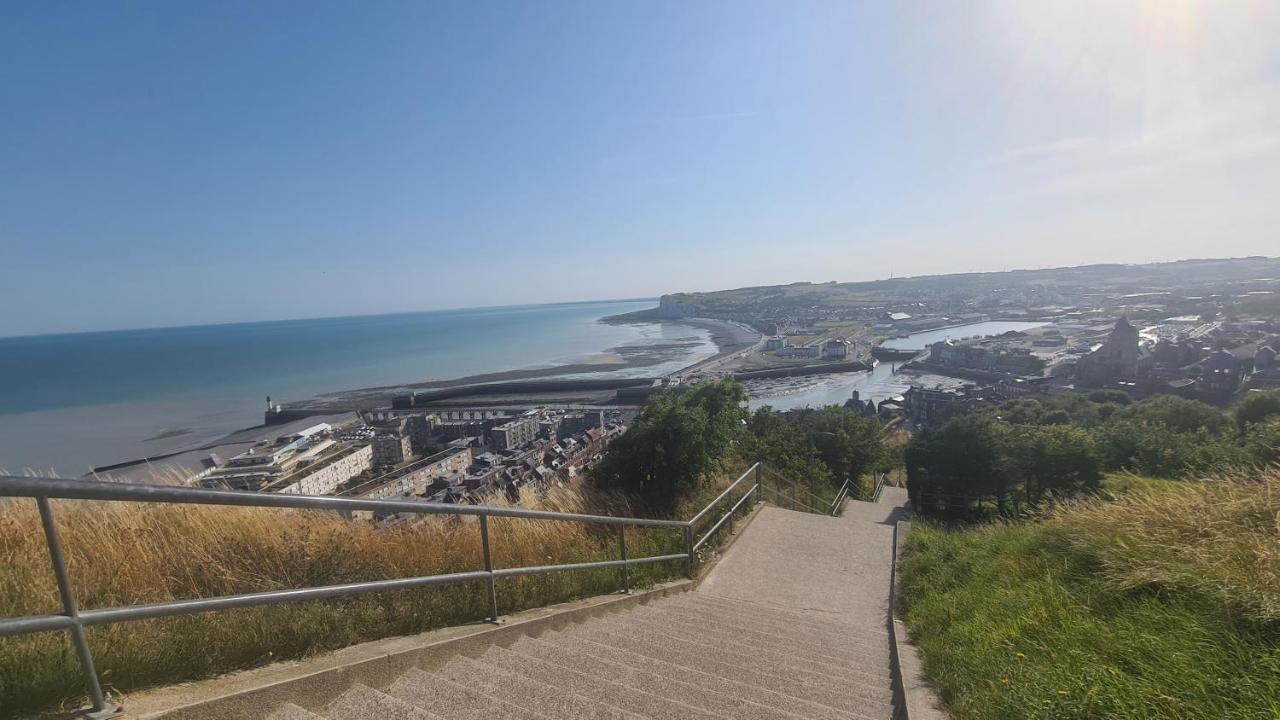 Residence Du Bord De Mer 9 Appartements Avec Une Vraie Vue Mer Le Tréport Exterior foto